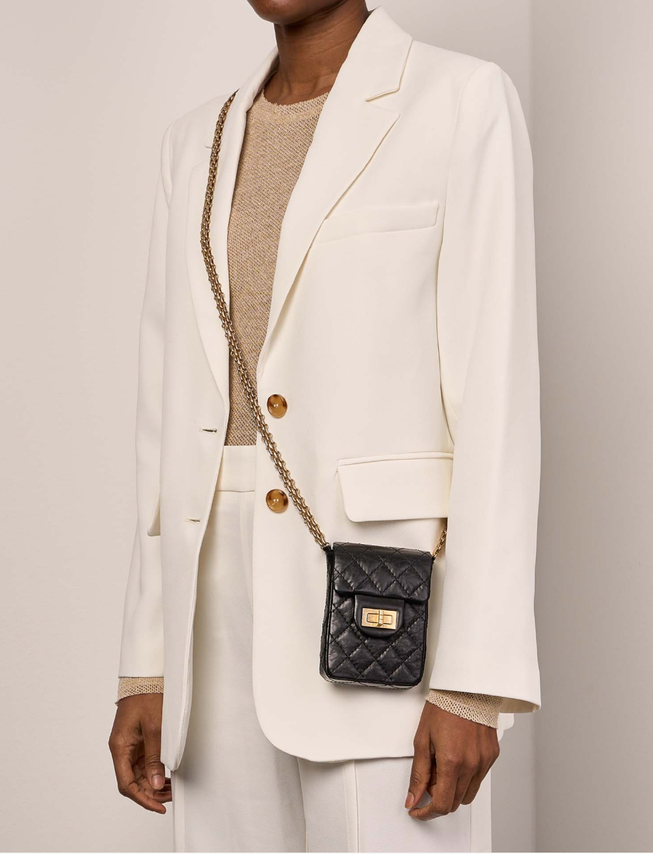 CHANEL QUILTED AGED CALFSKIN 2.55 REISSUE PHONE CASE