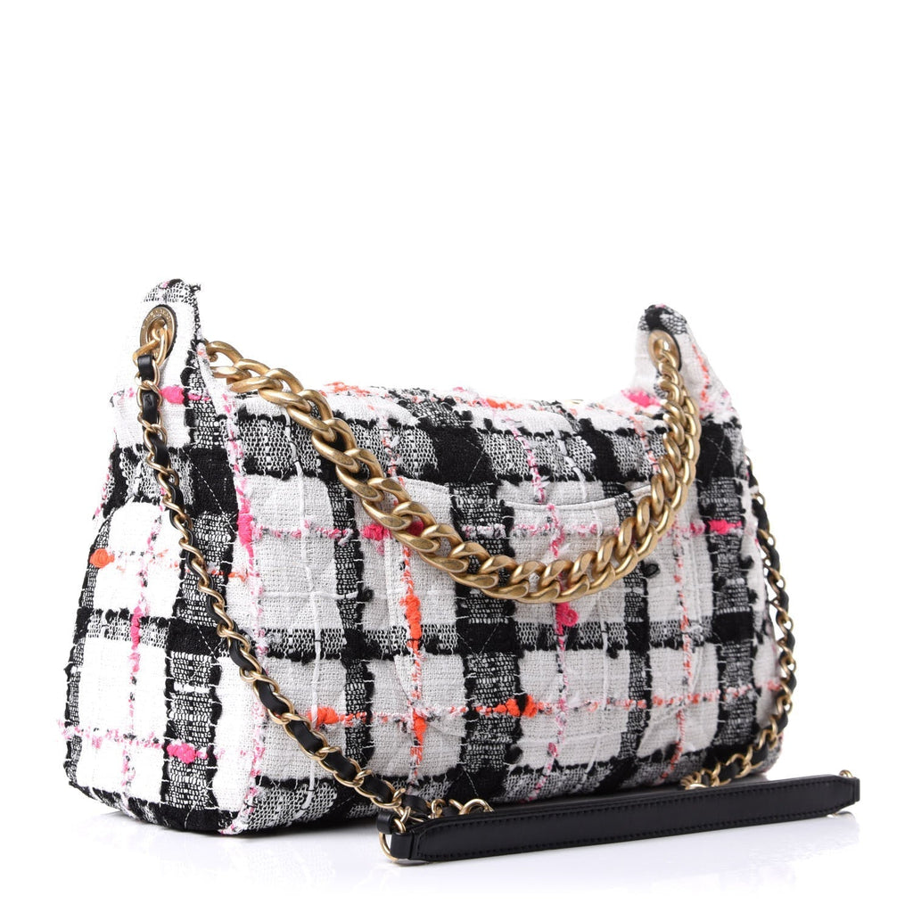 CHANEL TWEED CHAIN 20S SIGNATURE HOBO BAG