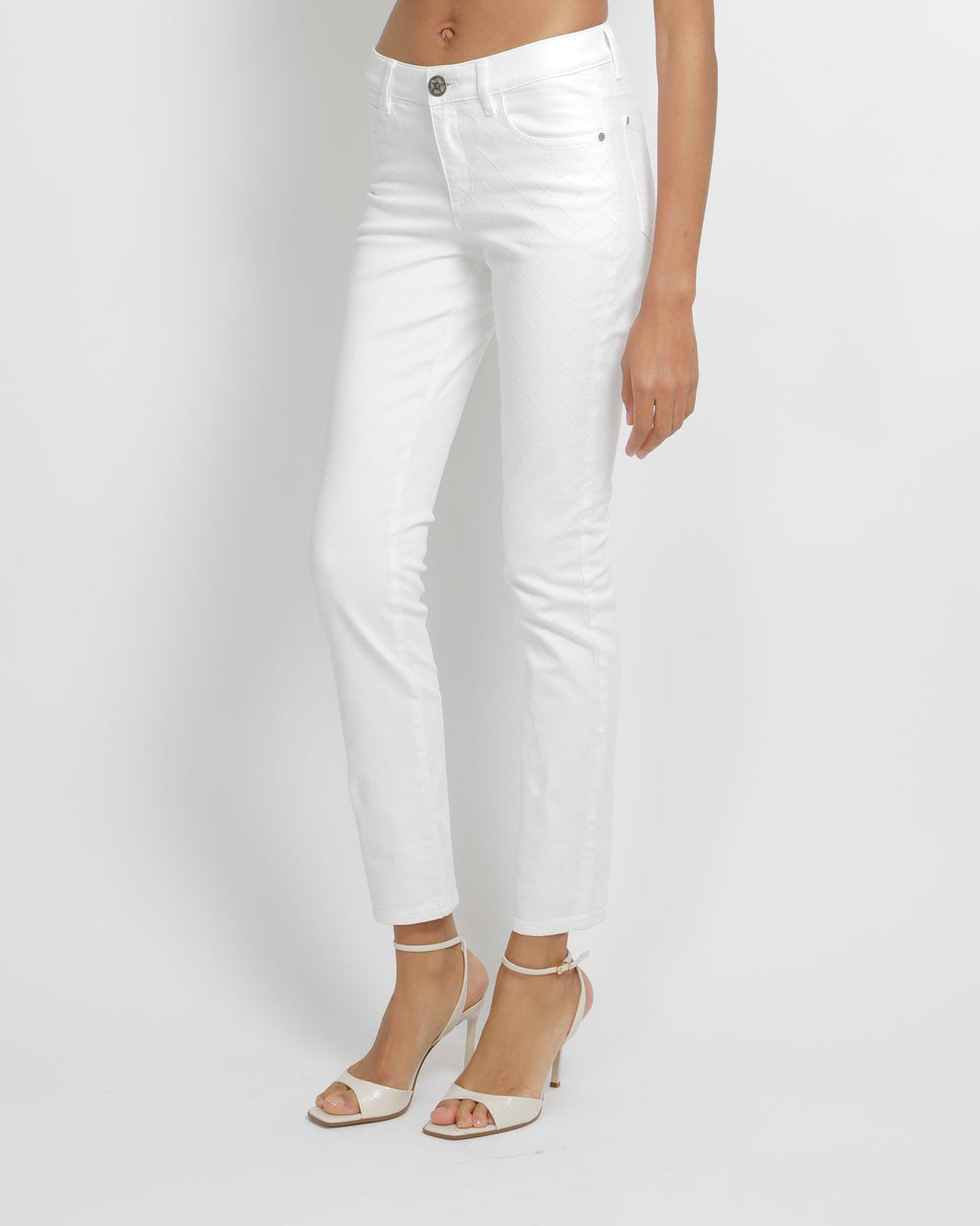 Chanel White Straight-Leg Jeans with Diamond Pattern and Silver CC Logo Button Size FR 36 (UK 8)