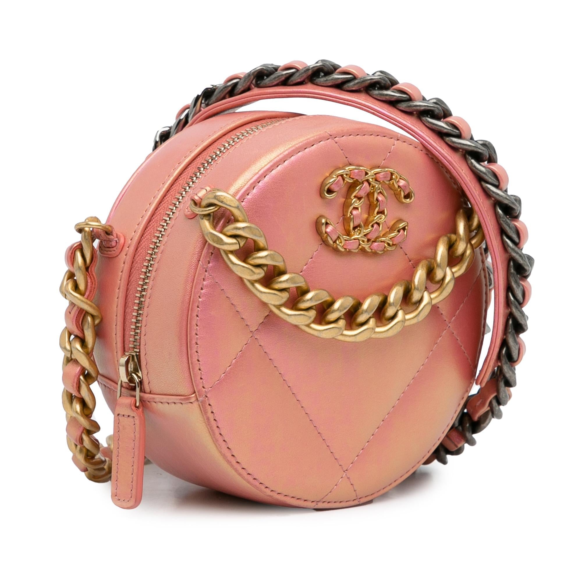 Chanel 19 Round Lambskin Clutch With Chain (SHG-62C0pv)