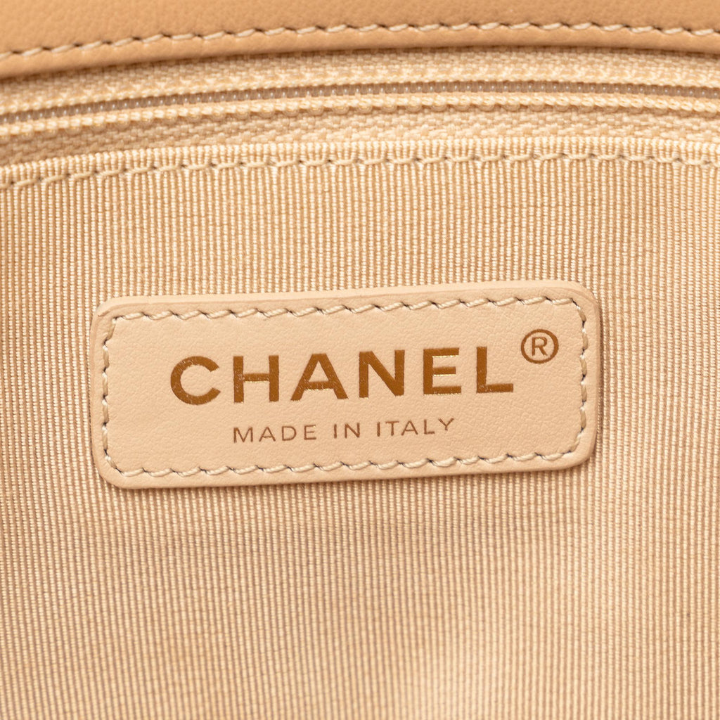 Chanel A Real Catch Lambskin Satchel (SHG-mZDJD0)