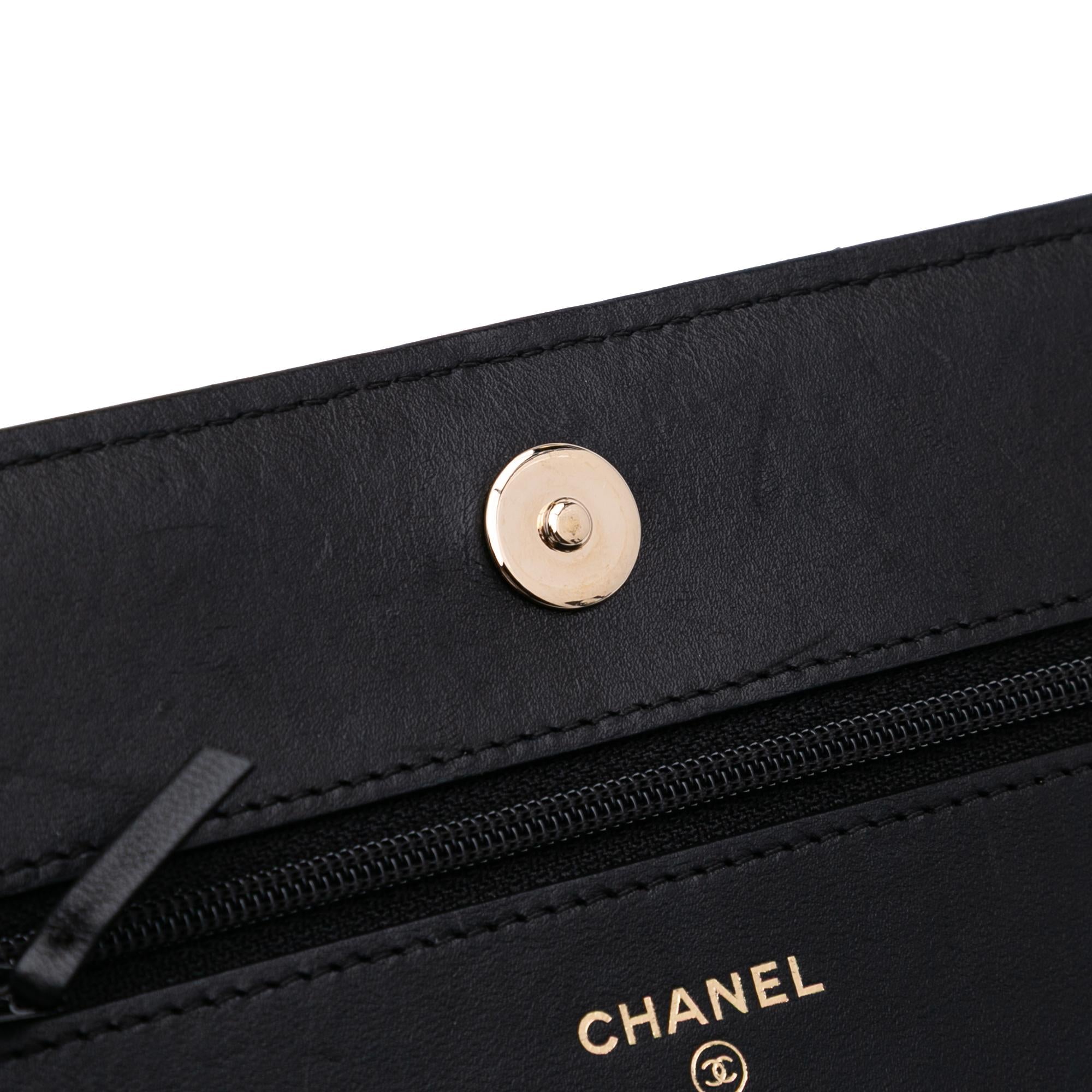 Chanel Bicolor Quilted Lambskin Camellia Wallet on Chain