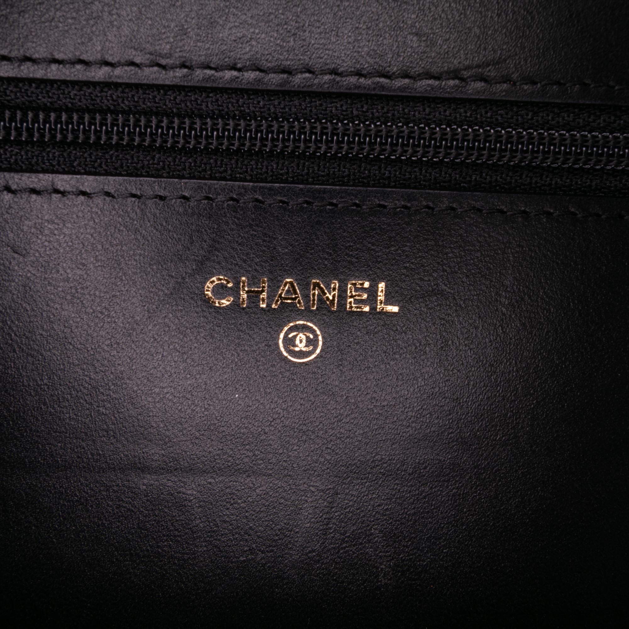 Chanel Bicolor Quilted Lambskin Camellia Wallet on Chain