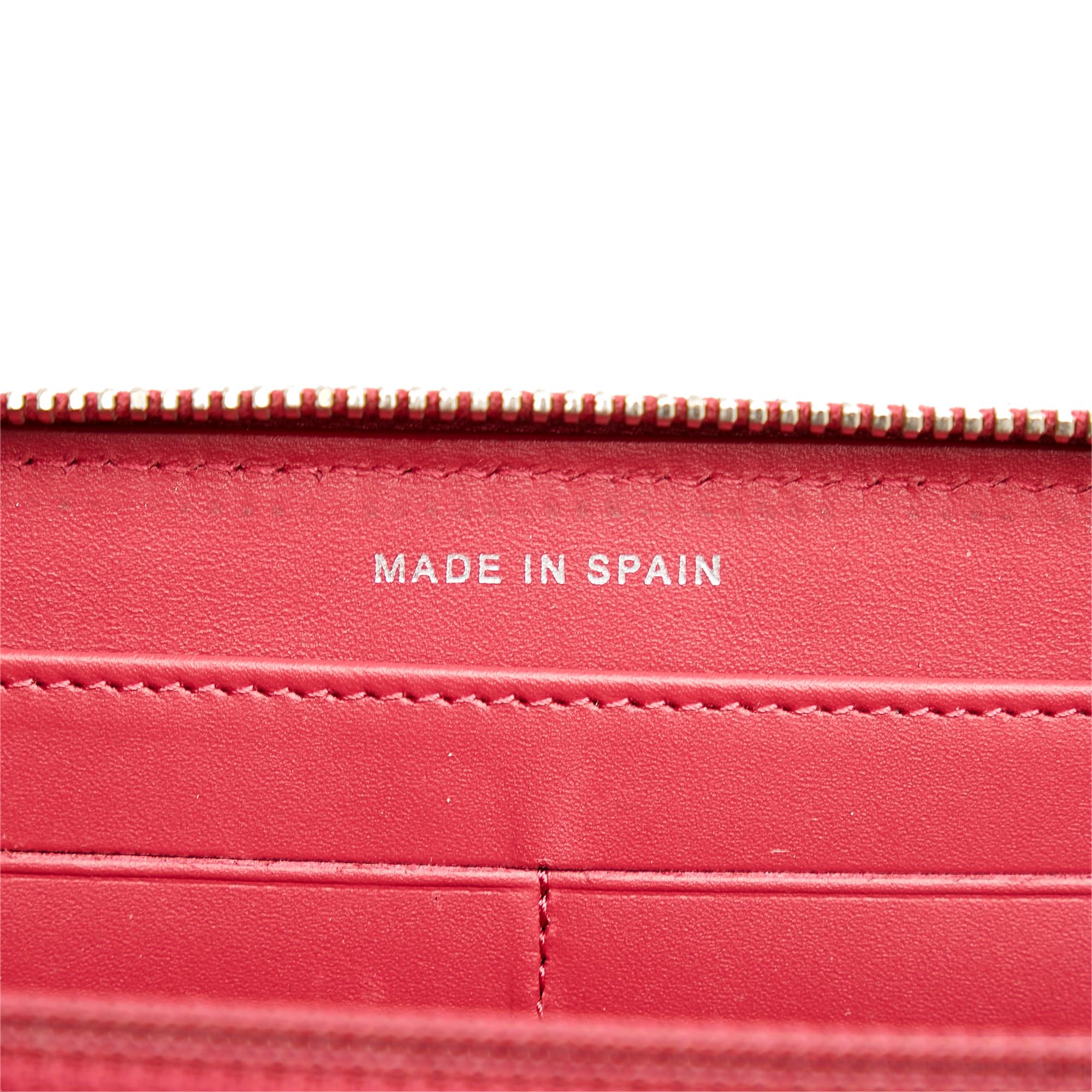 Chanel Brilliant Patent Zip Around Wallet (SHG-7wYhd4)