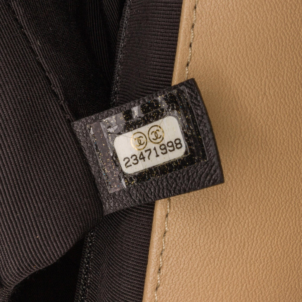 Chanel Business Affinity Suede Flap (SHG-7Wkj4C)