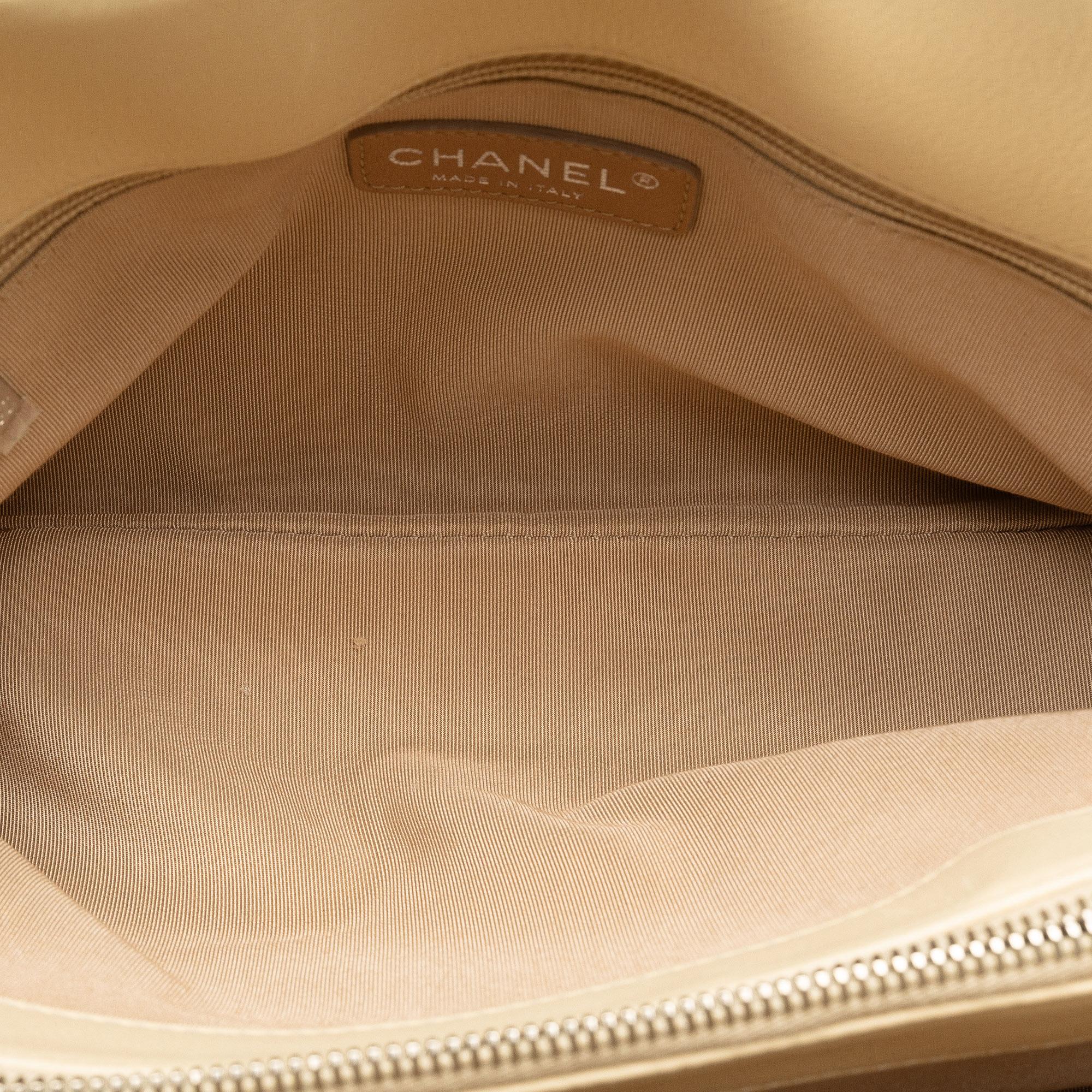 Chanel CC Caviar Chain Tote (SHG-yWn95b)