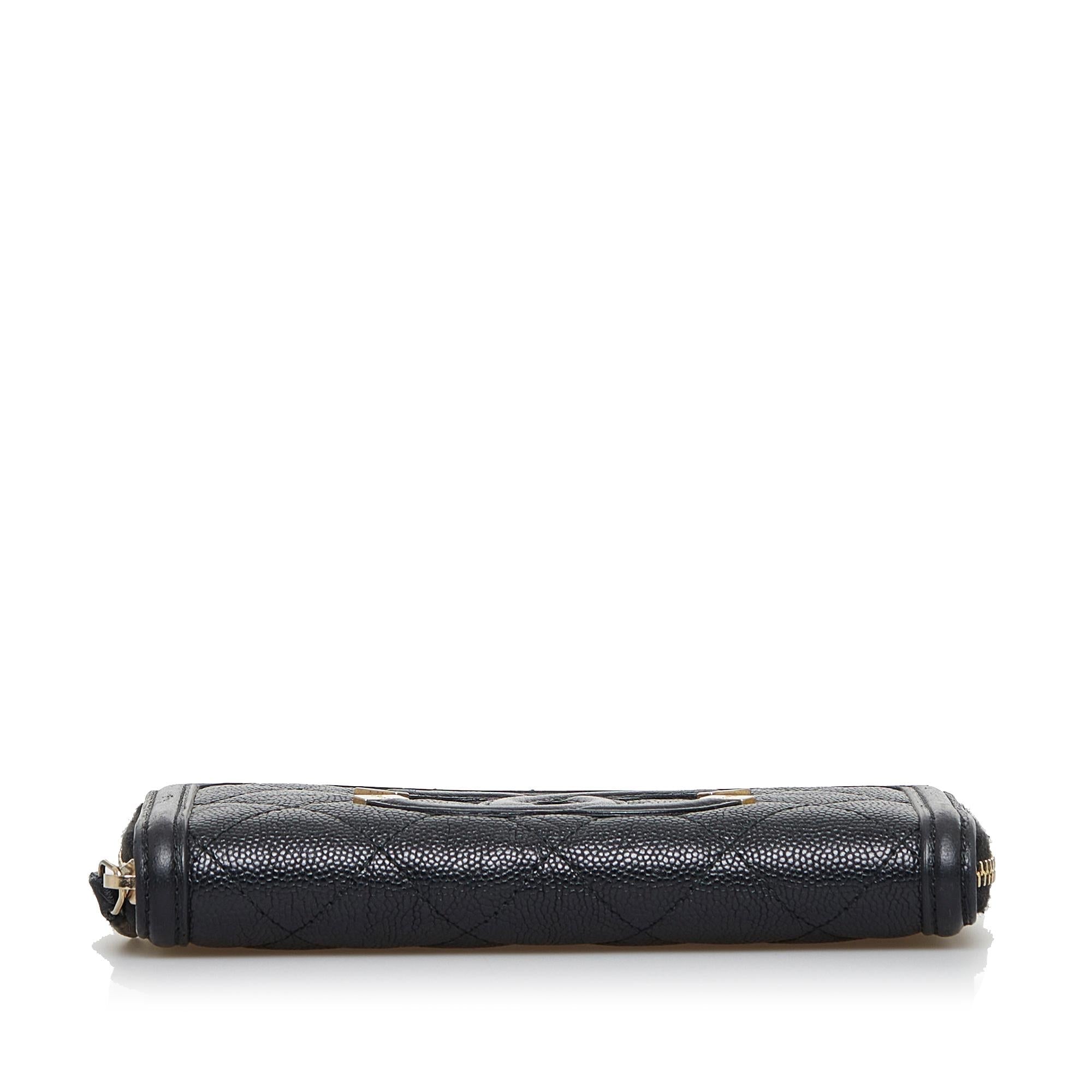 Chanel CC Caviar Filigree Zip Around Wallet (SHG-miZ2He)