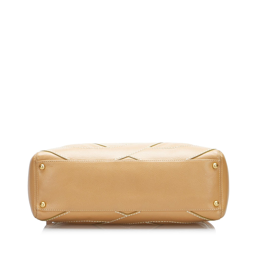 Chanel CC Caviar Handbag (SHG-QTcasG)