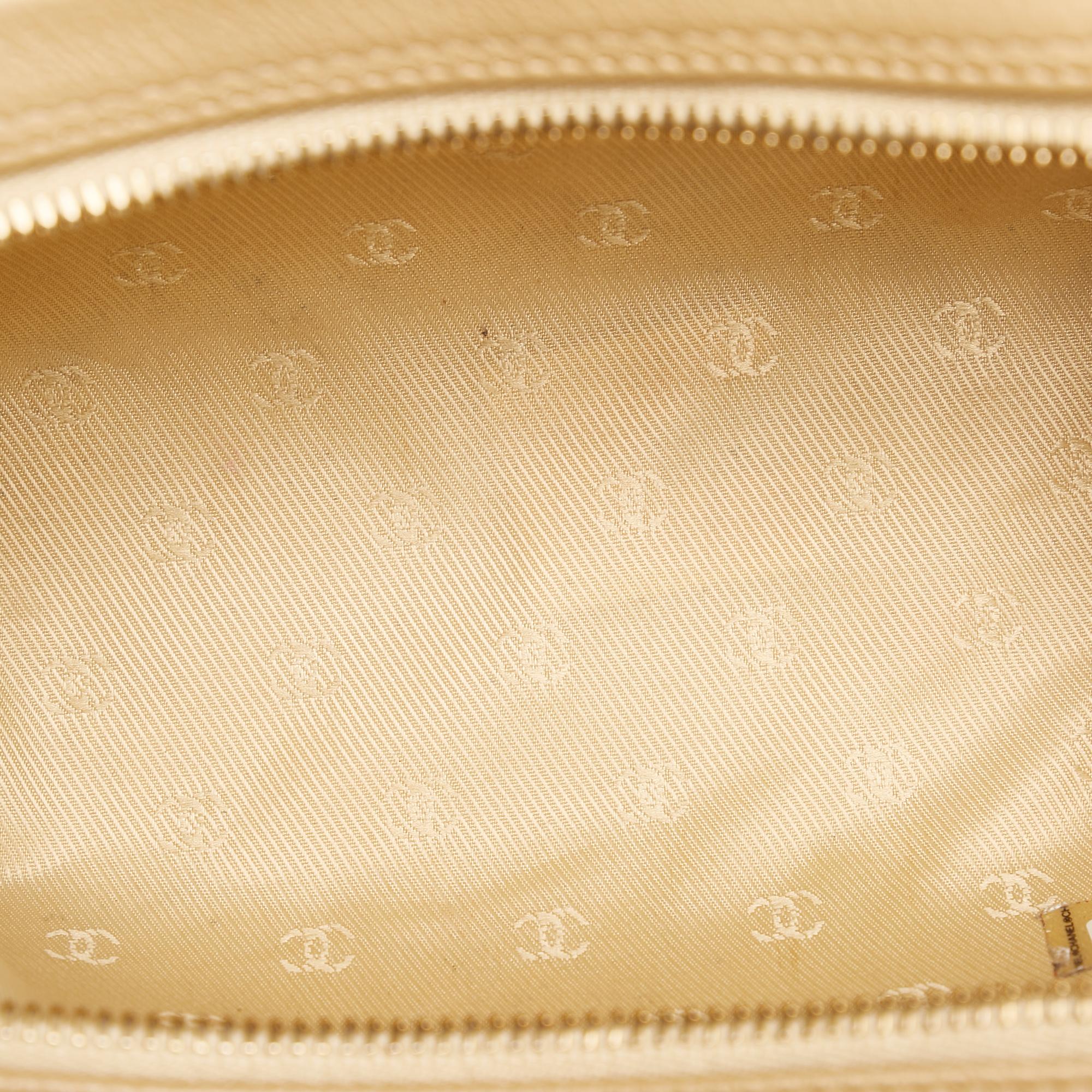 Chanel CC Caviar Leather Pouch (SHG-29880)