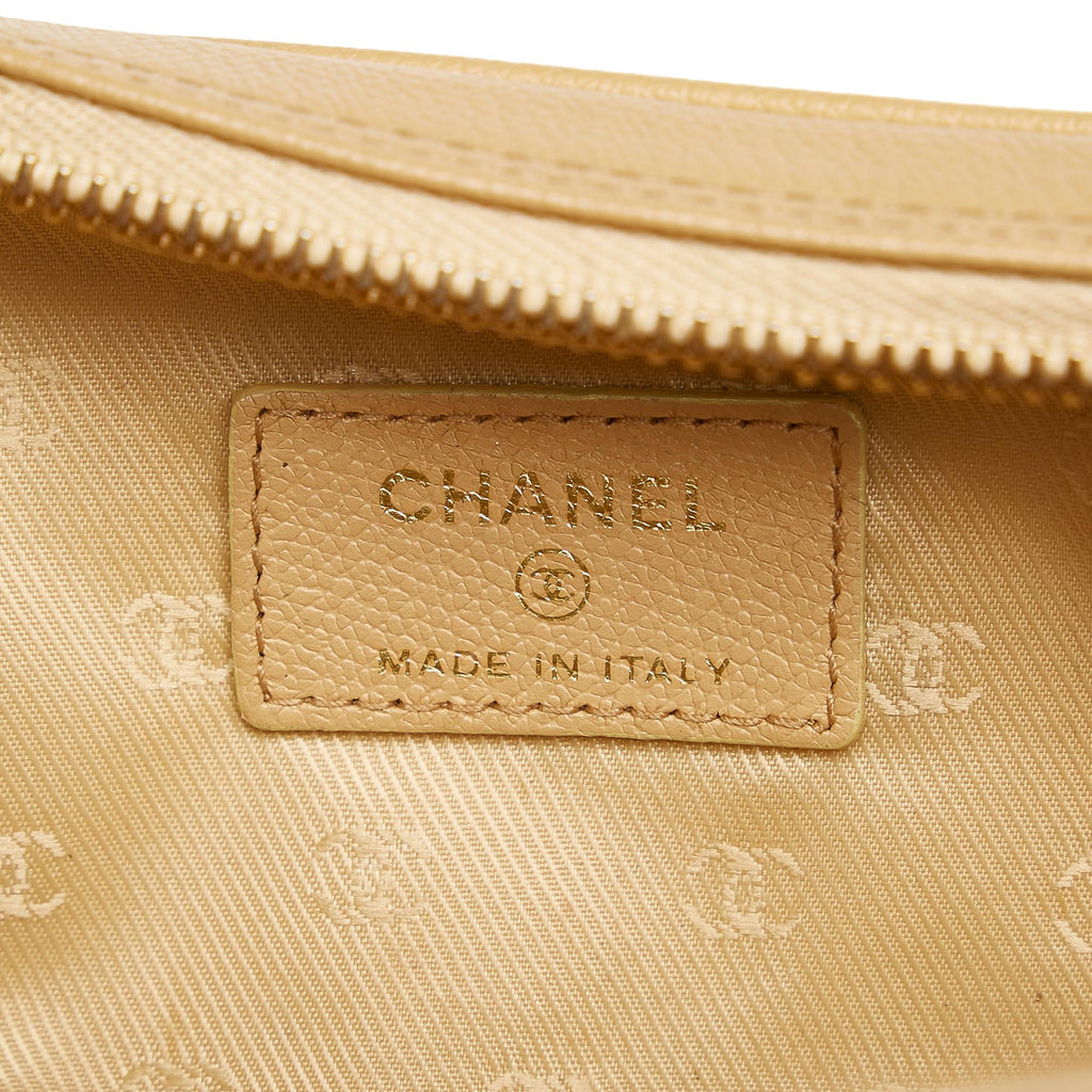 Chanel CC Caviar Leather Pouch (SHG-29880)