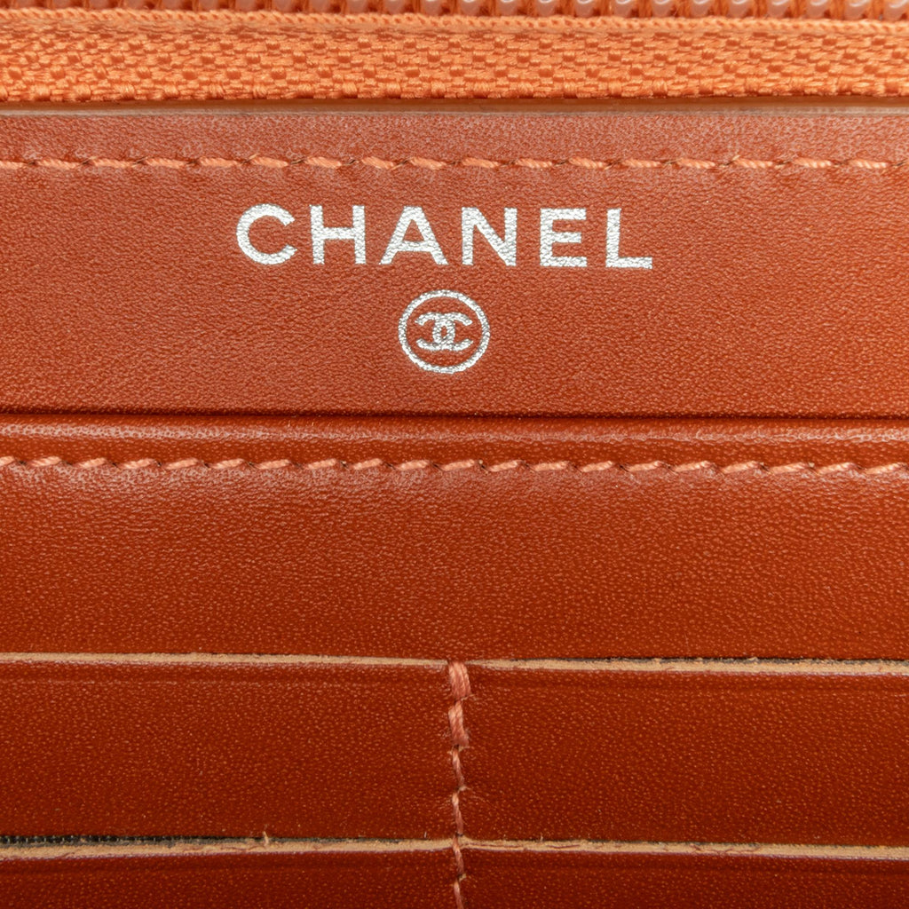 Chanel CC Caviar Leather Zip Around Long Wallet (SHG-M5pi7x)
