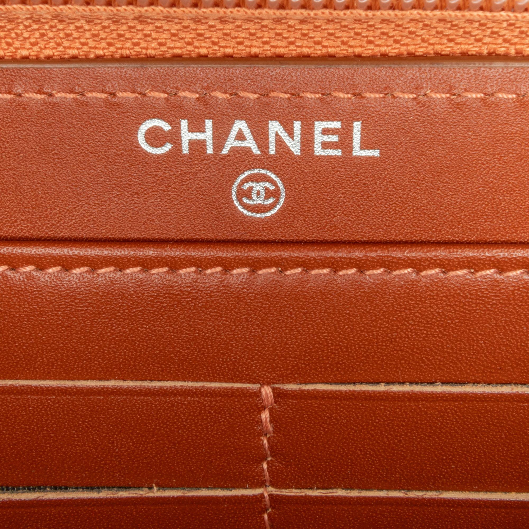 Chanel CC Caviar Leather Zip Around Long Wallet (SHG-M5pi7x)