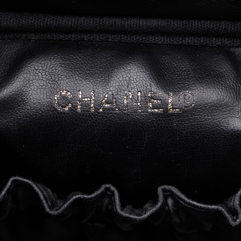 Chanel CC Caviar Vanity Bag (SHG-AJmYeq)