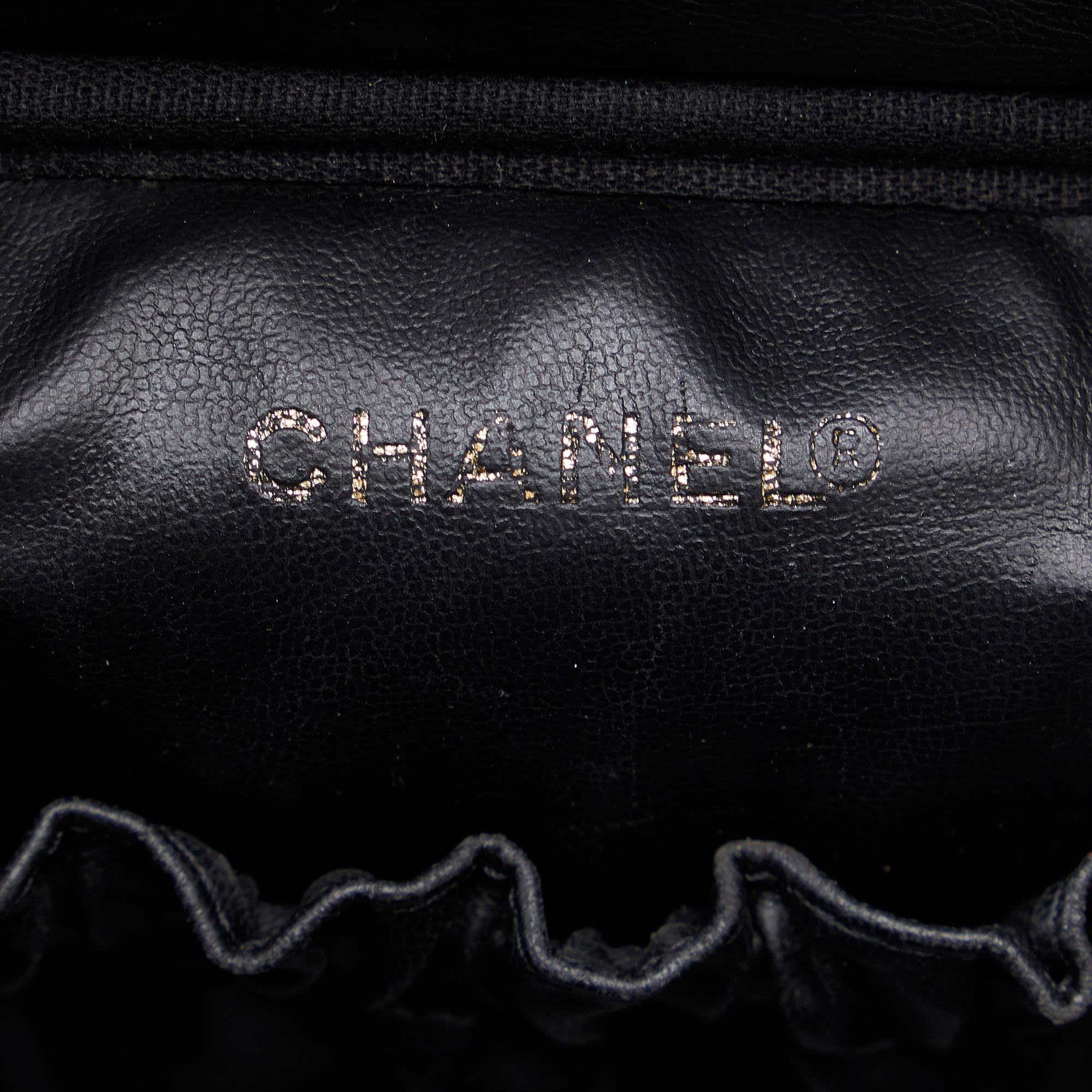 Chanel CC Caviar Vanity Bag (SHG-AJmYeq)