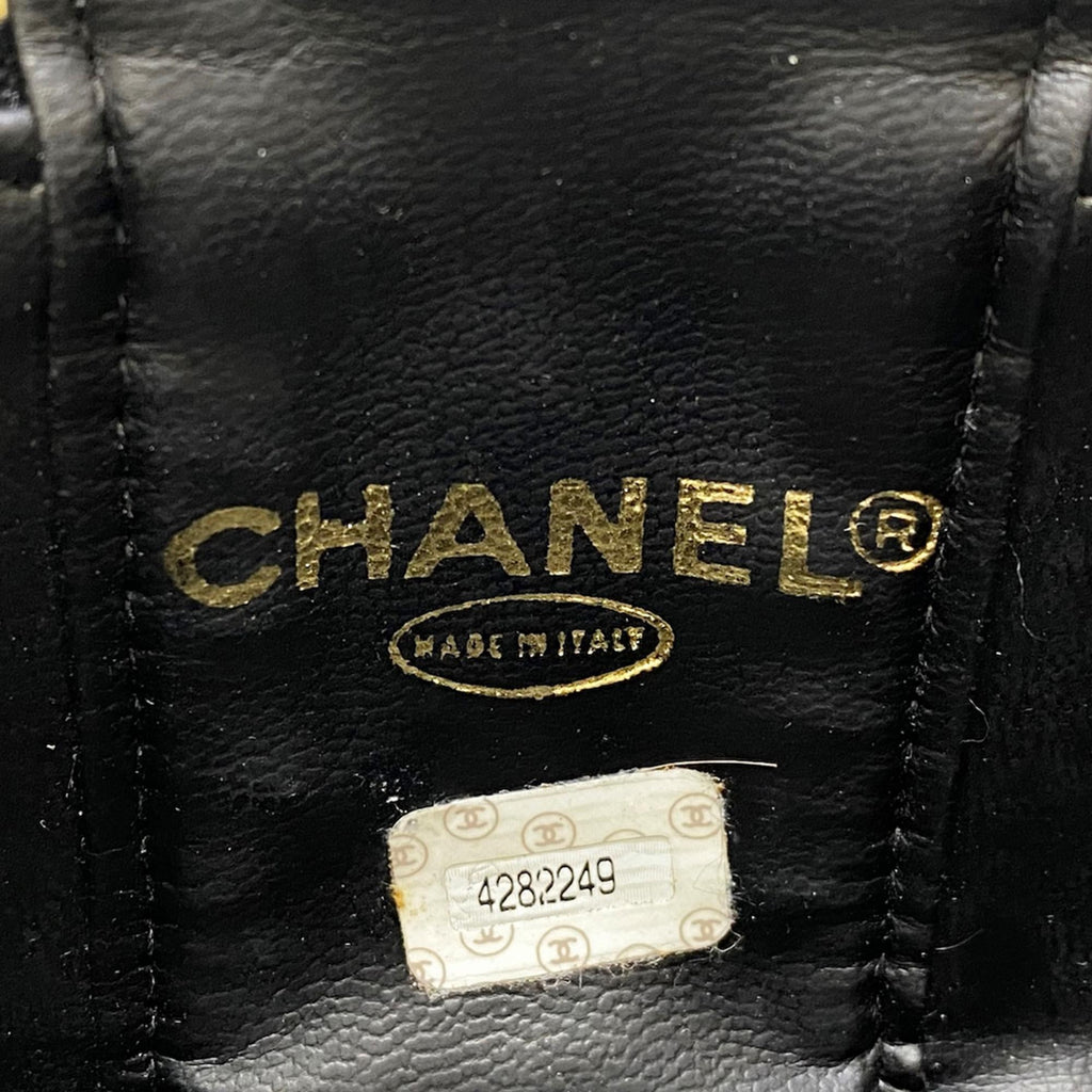 Chanel CC Caviar Vanity Case (SHG-Mv2oPi)