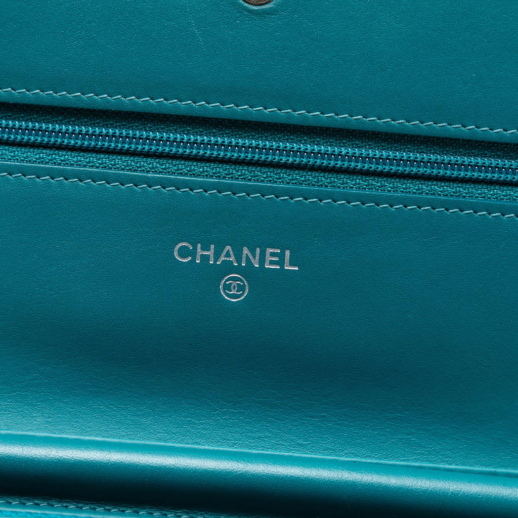 Chanel CC Caviar Wallet On Chain
