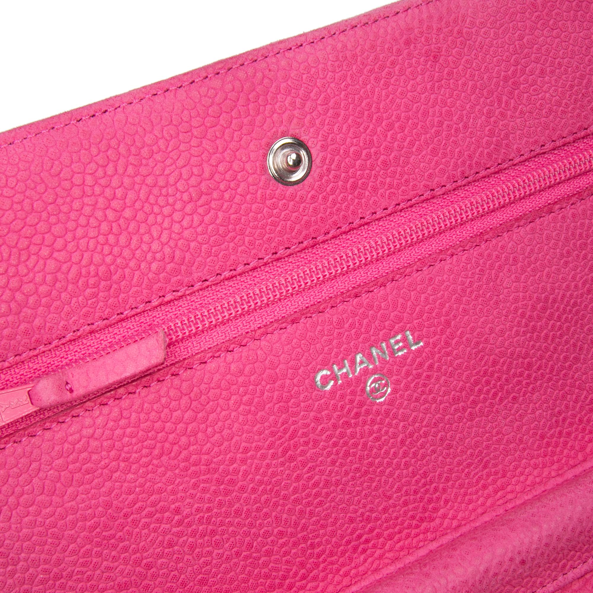 Chanel CC Caviar Wallet on Chain