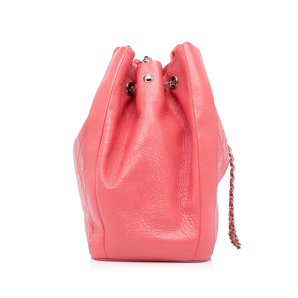 Chanel CC Chain Drawstring Bucket Bag (SHG-nXJ6uF)