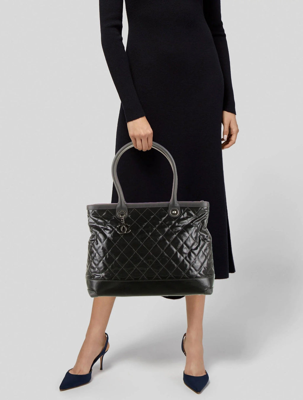 CHANEL CC CHARM QUILTED MEDIUM TOTE BAG
