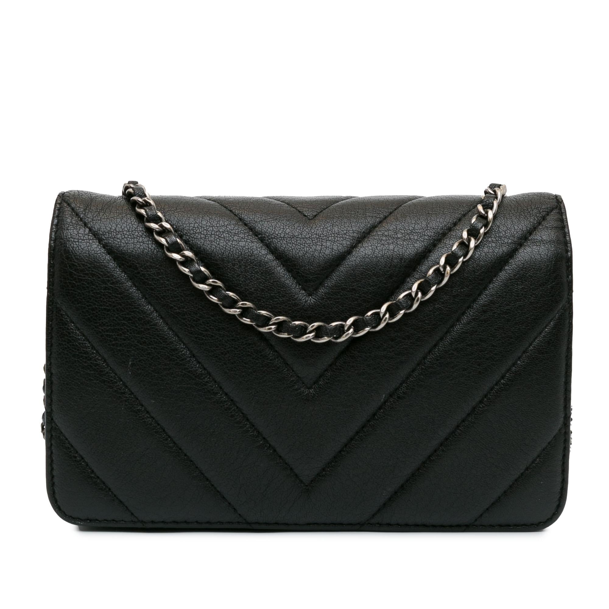 Chanel CC Chevron Calfskin Wallet On Chain (SHG-Q3rRL6)