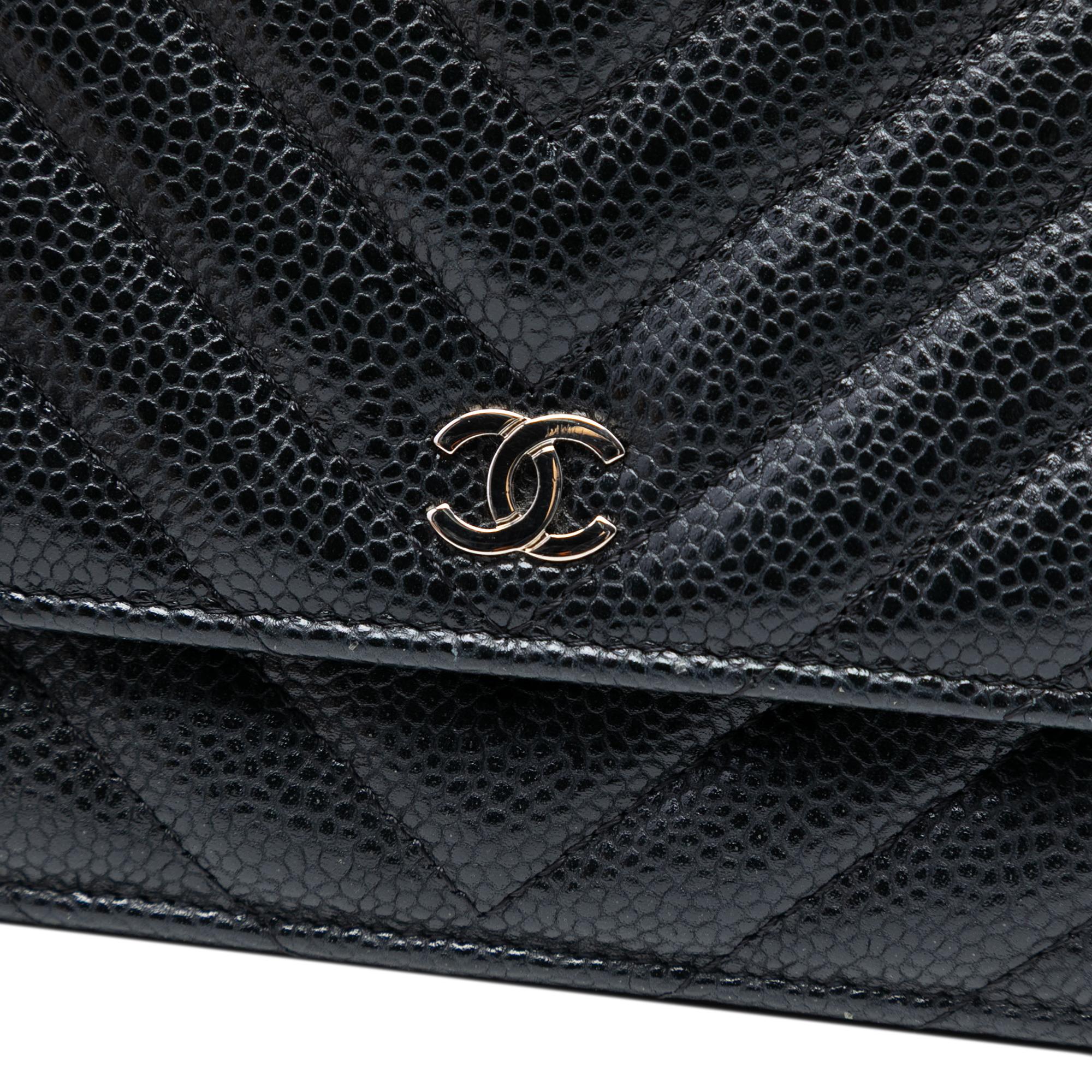 Chanel CC Chevron Caviar Wallet On Chain