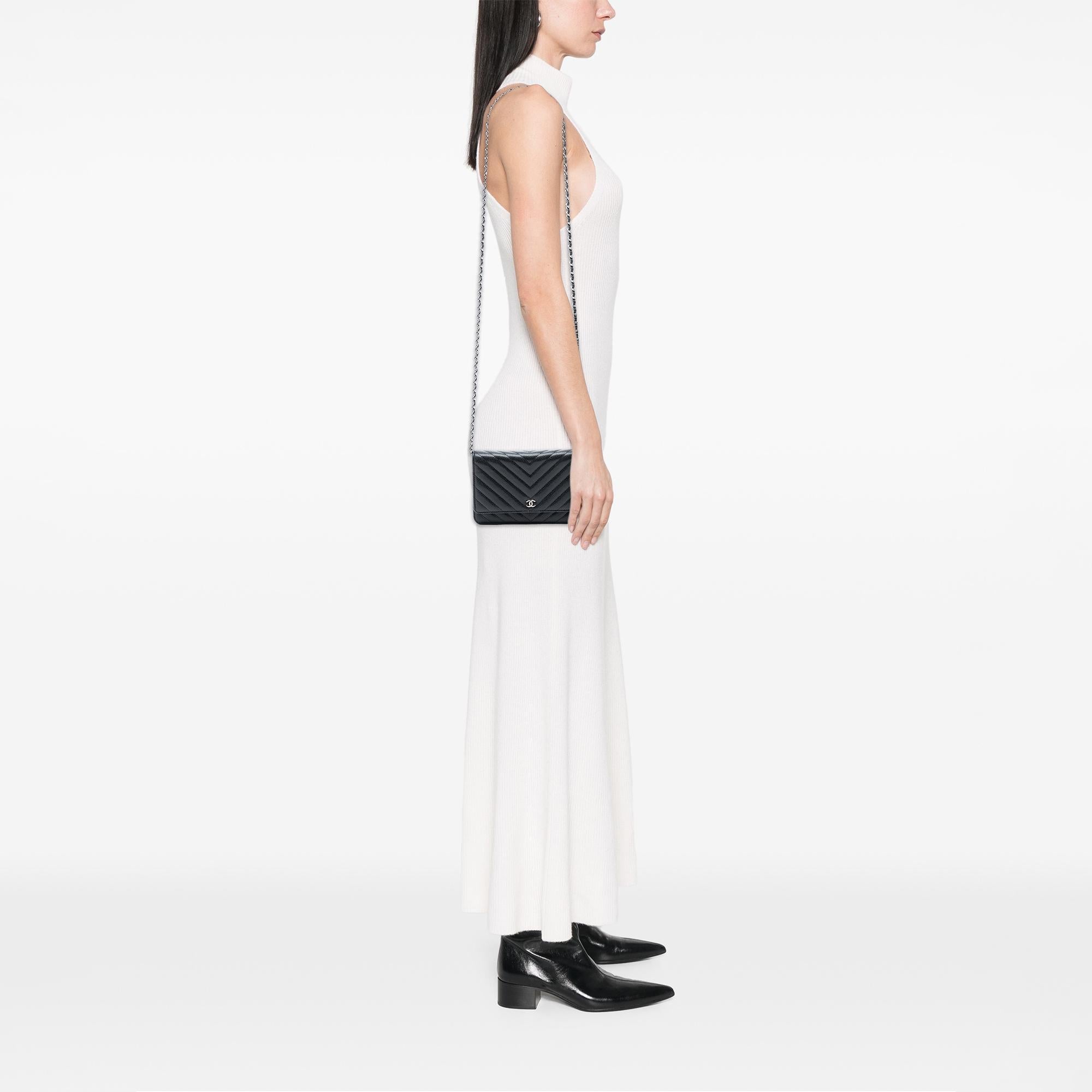 Chanel CC Chevron Caviar Wallet On Chain