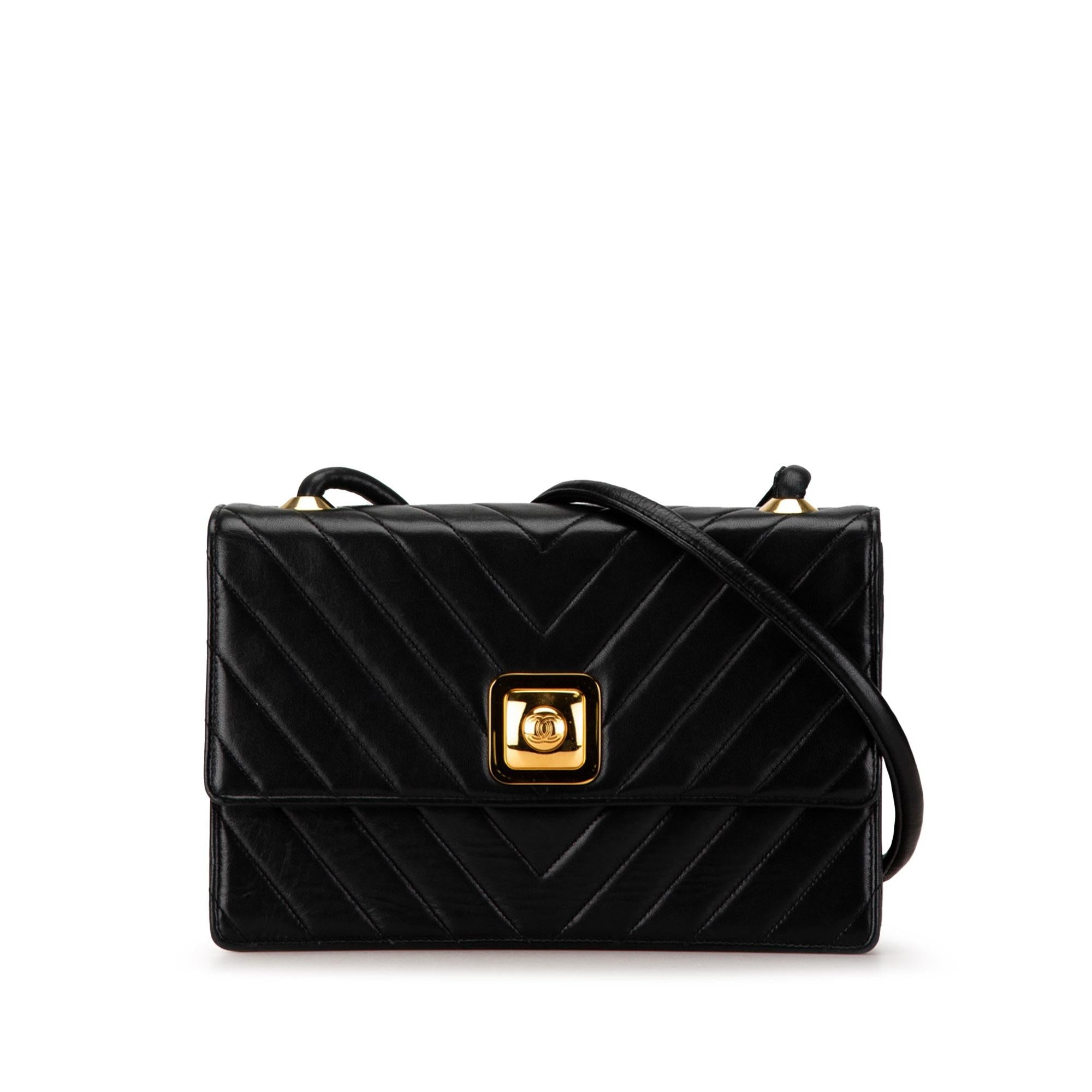 Chanel CC Chevron Lambskin Crossbody (SHG-N7XQs1)