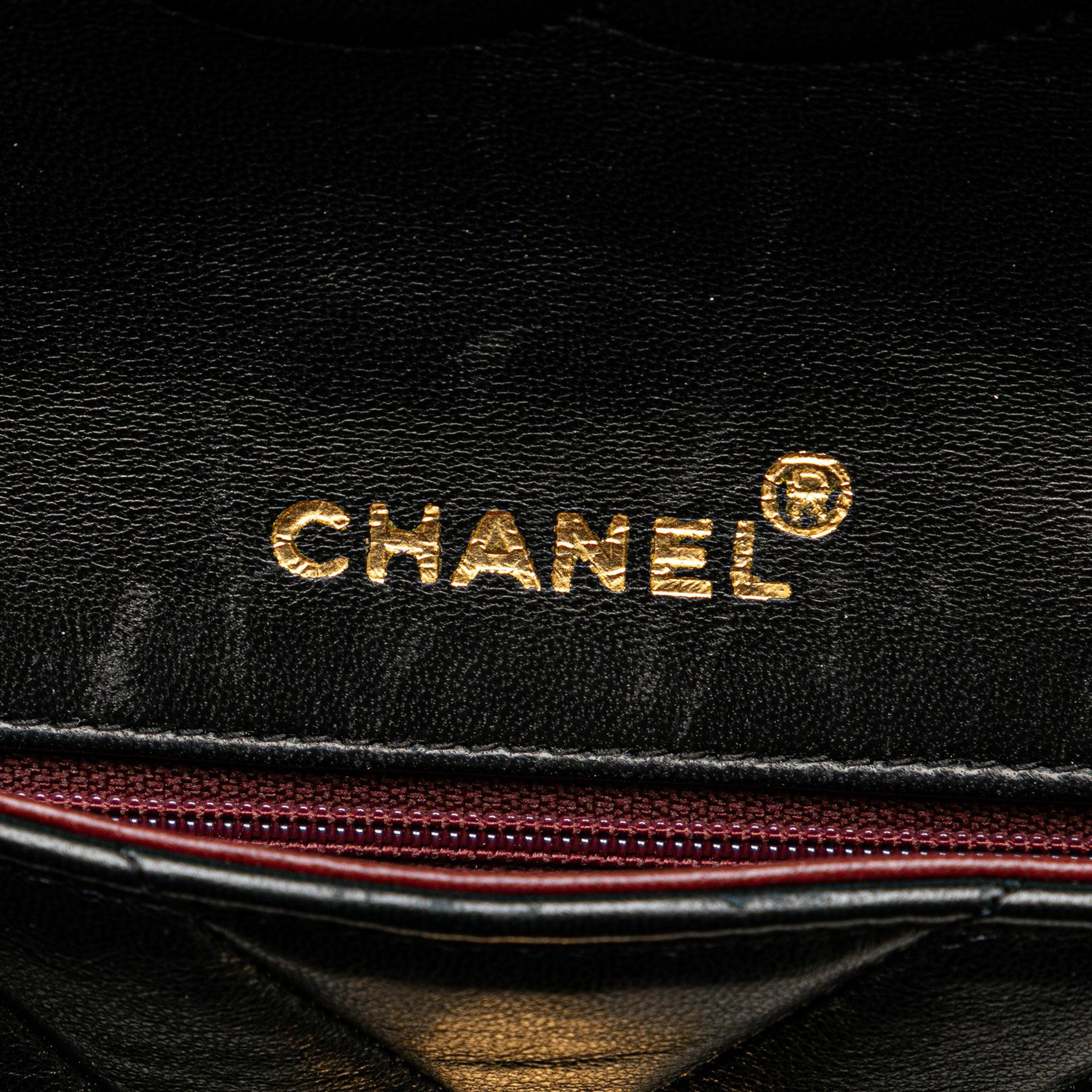 Chanel CC Chevron Lambskin Crossbody (SHG-N7XQs1)