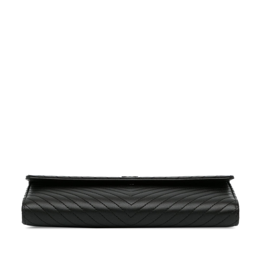 Chanel CC Chevron Lambskin Long Wallet (SHG-GJrUFh)