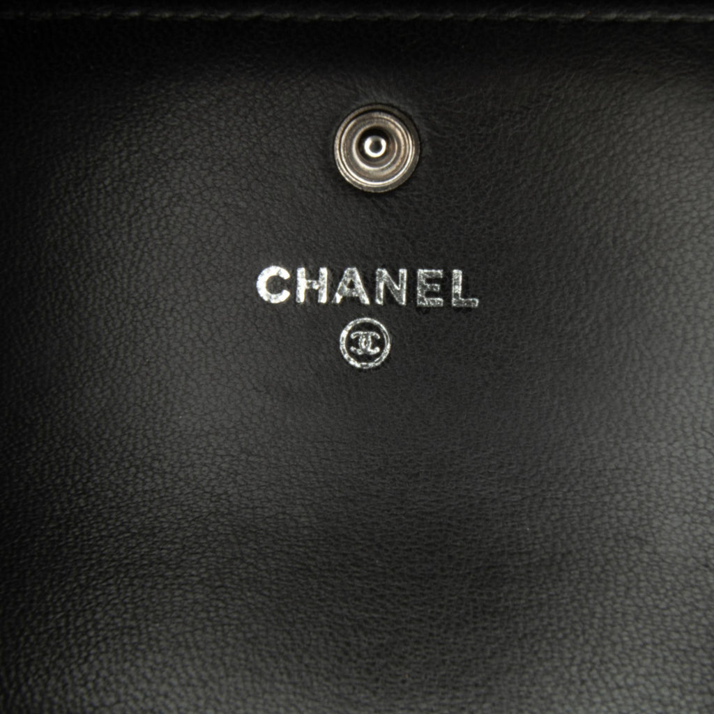 Chanel CC Chevron Lambskin Long Wallet (SHG-GJrUFh)