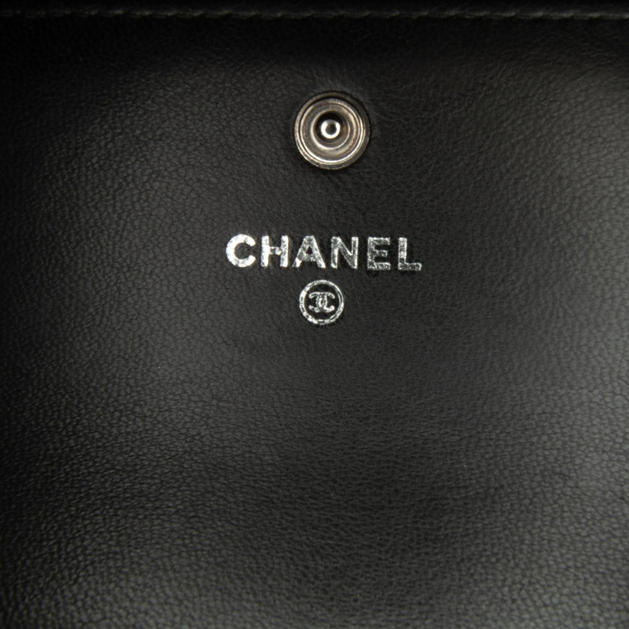 Chanel CC Chevron Lambskin Long Wallet (SHG-GJrUFh)