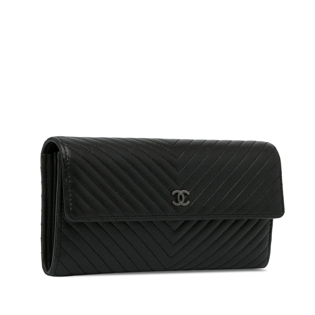 Chanel CC Chevron Lambskin Long Wallet (SHG-GJrUFh)