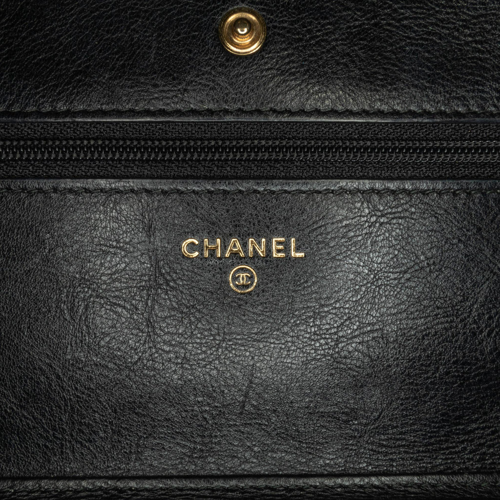 Chanel CC Chevron Lambskin Wallet On Chain (SHG-68tvq5)