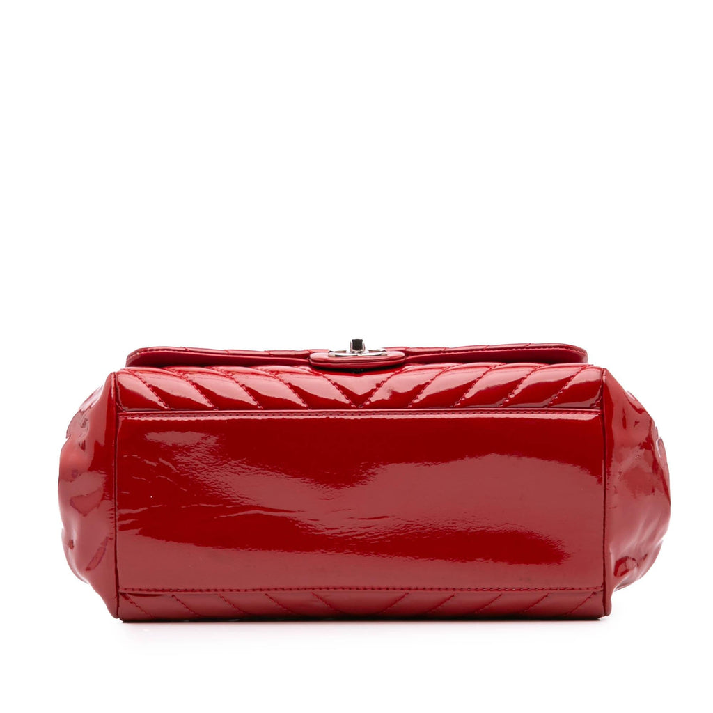 Chanel CC Chevron Patent Accordion Single Flap