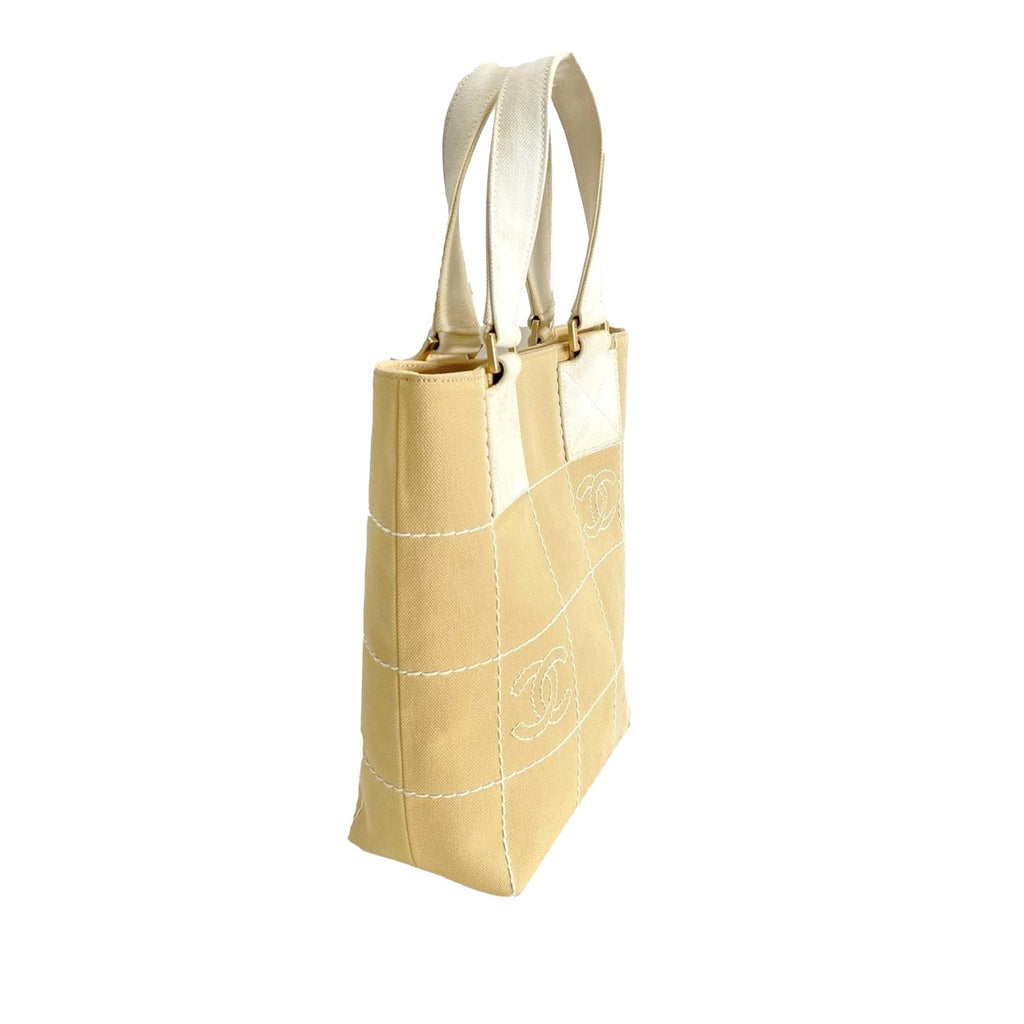 Chanel CC Choco Bar Canvas Handbag (SHG-l1xEqX)