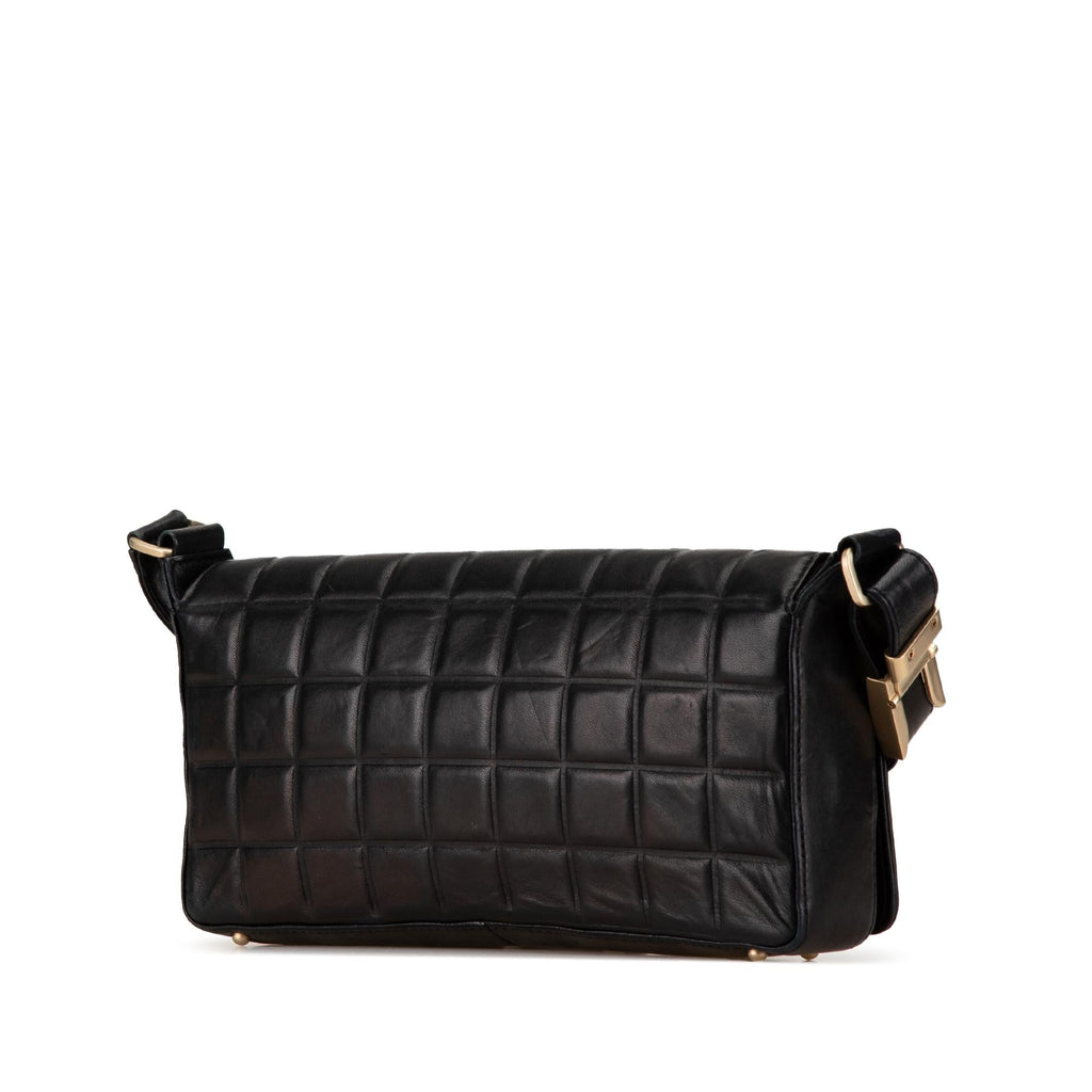 Chanel CC Chocolate Bar Lambskin Flap (SHG-aZpShH)