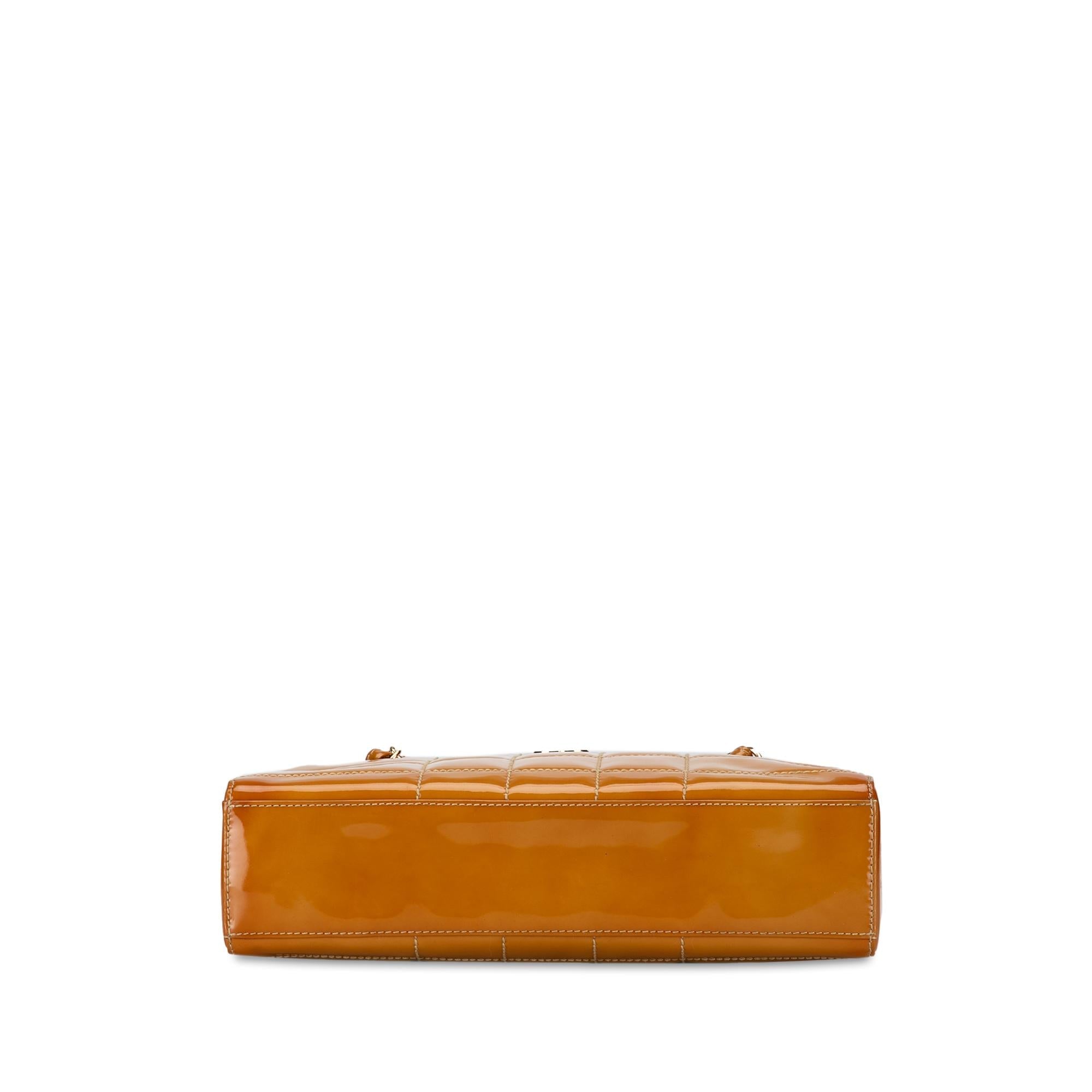 Chanel CC Chocolate Bar Patent Shoulder Bag (SHG-tneQSq)