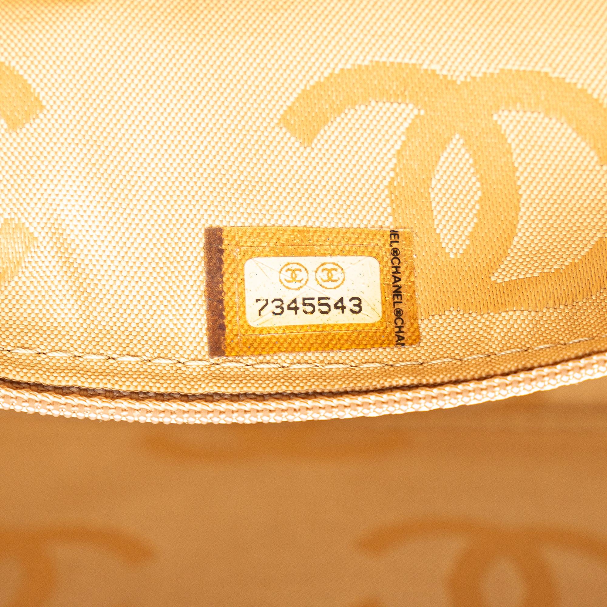Chanel CC Chocolate Bar Patent Shoulder Bag (SHG-tneQSq)