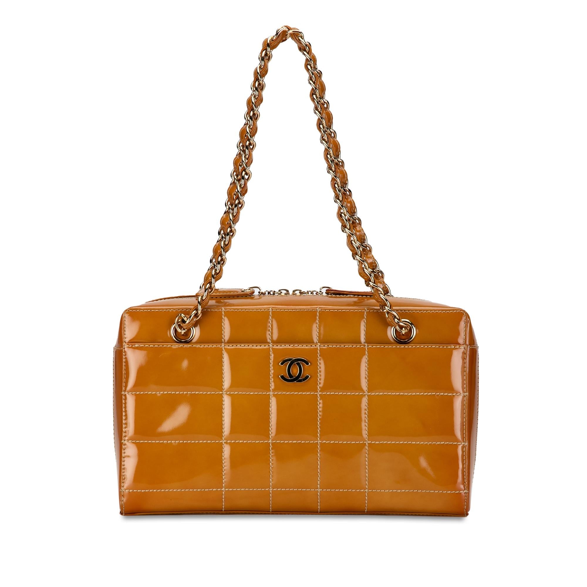 Chanel CC Chocolate Bar Patent Shoulder Bag (SHG-tneQSq)