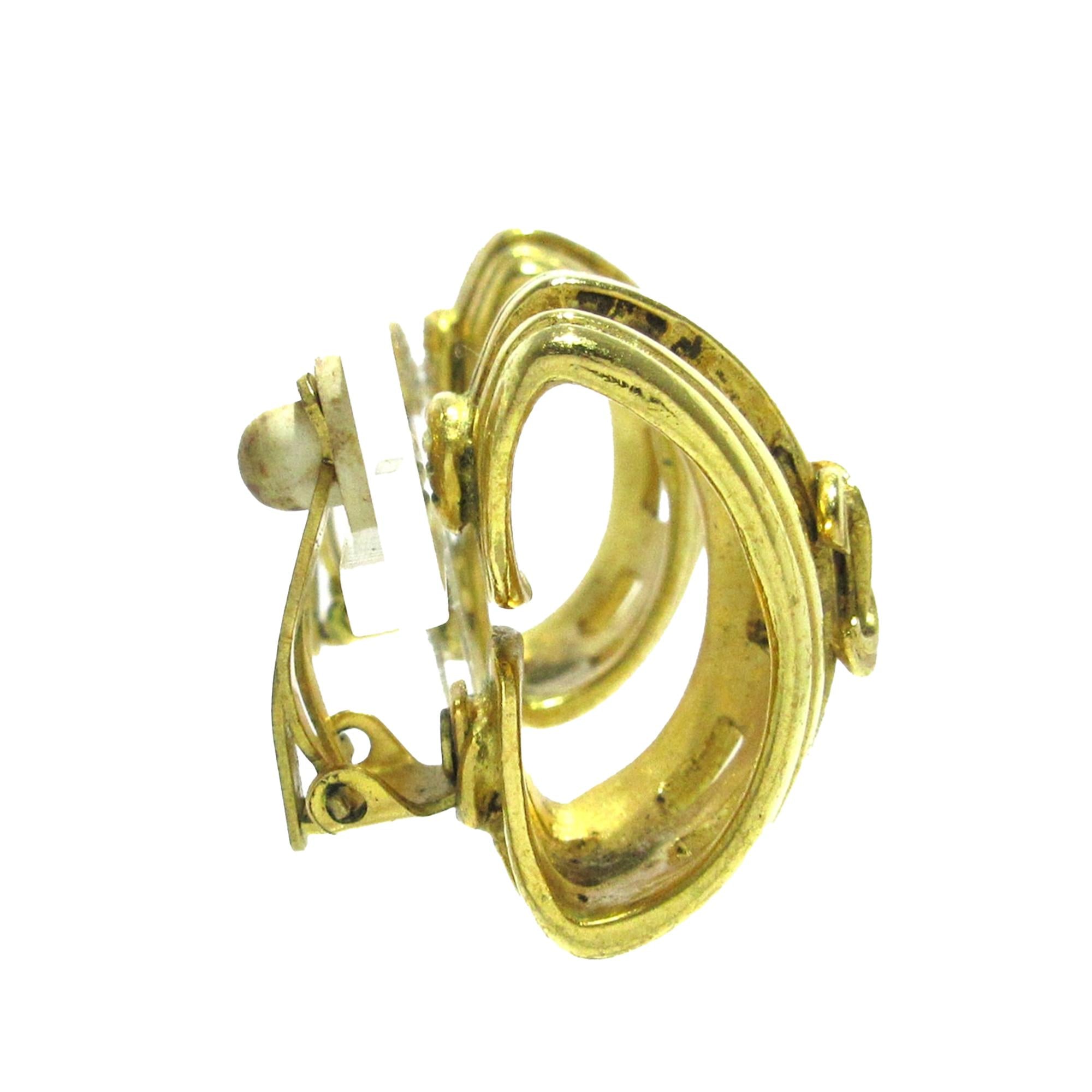 Chanel CC Clip On Earrings (SHG-6NtgVs)