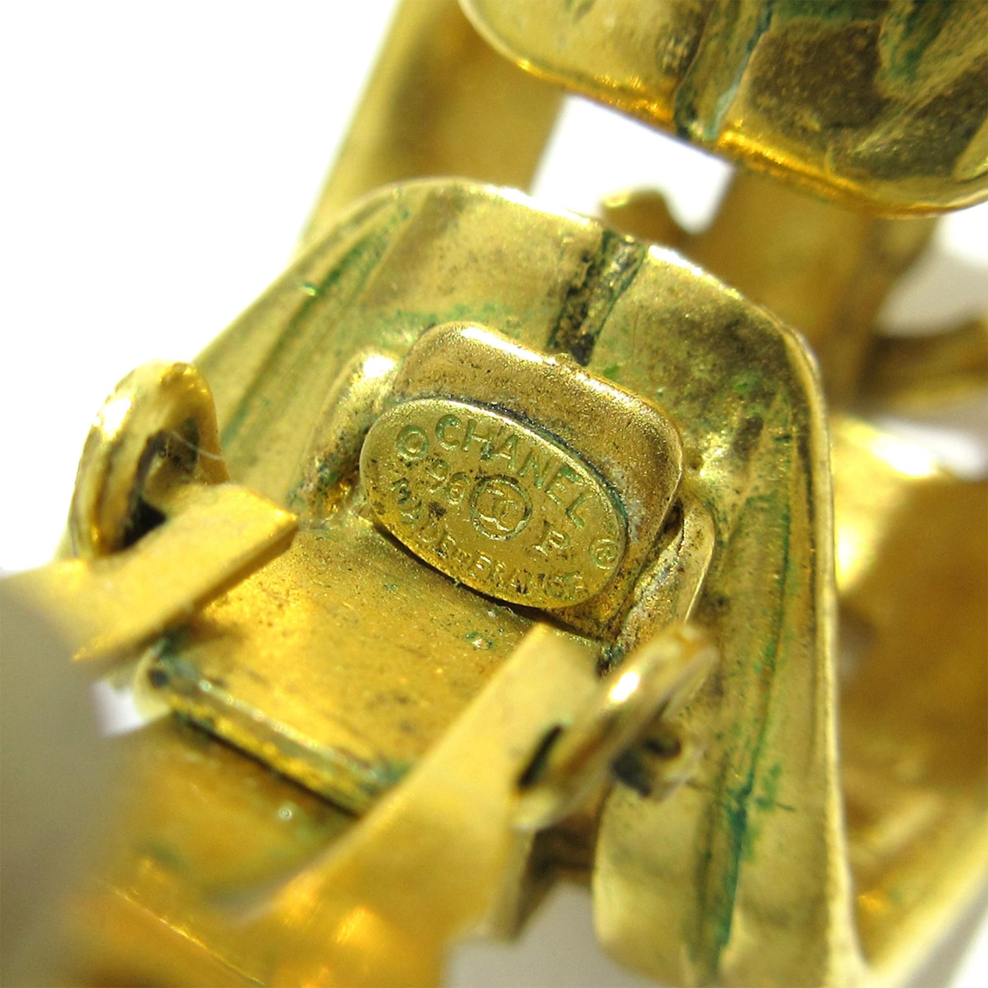 Chanel CC Clip On Earrings (SHG-6NtgVs)