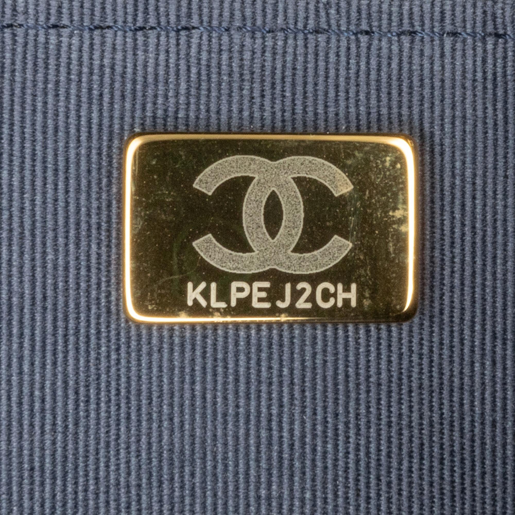 Chanel CC Denim Wallet On Chain (SHG-tRgZBv)