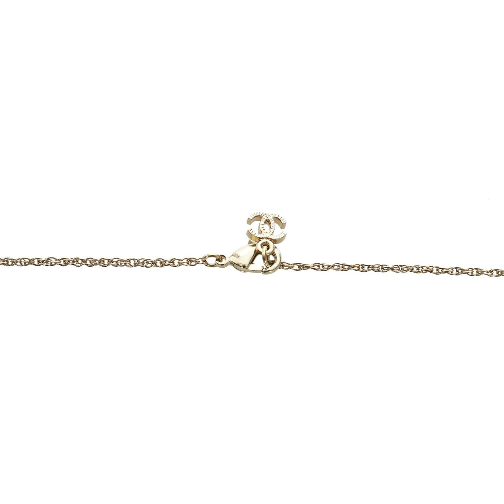 Chanel CC Faux Pearl Pendant Necklace (SHG-2Vs4gs)