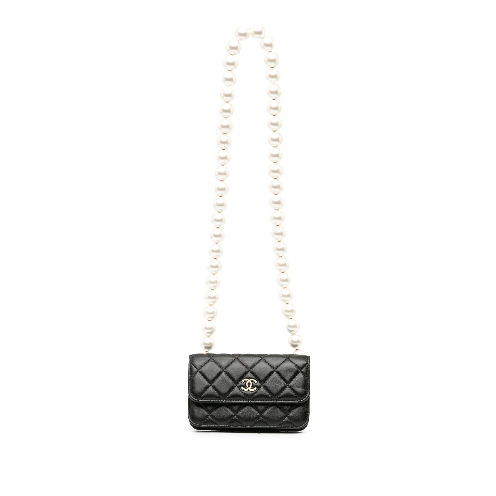 Chanel CC Lambskin About Pearls Card Holder On Chain (SHG-XiJKT4)
