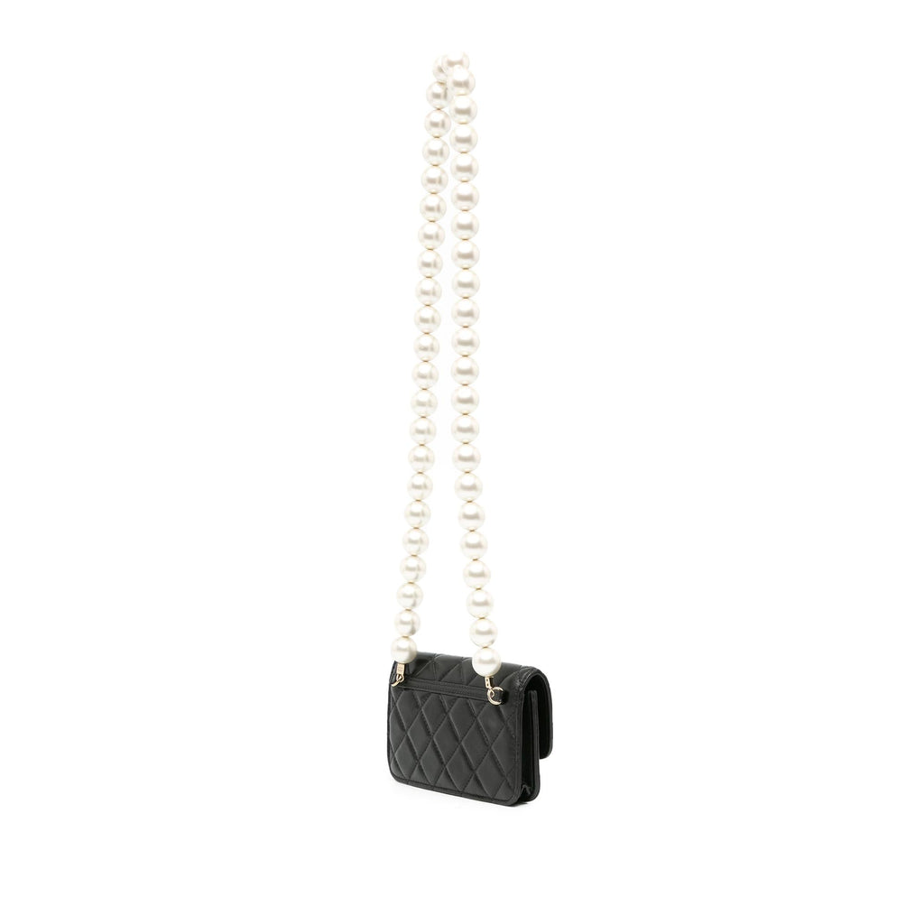 Chanel CC Lambskin About Pearls Card Holder On Chain (SHG-XiJKT4)
