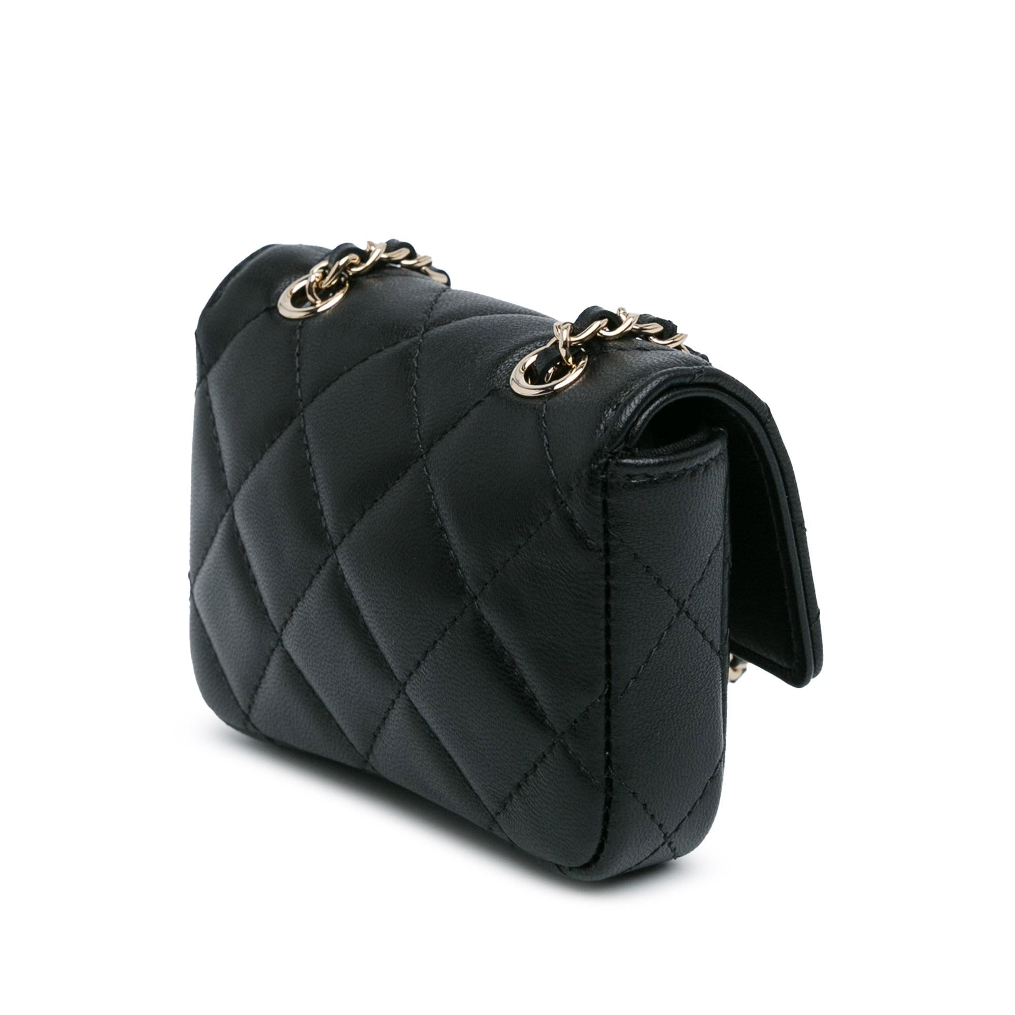Chanel CC Lambskin Card Holder On Chain (SHG-OR7dwk)