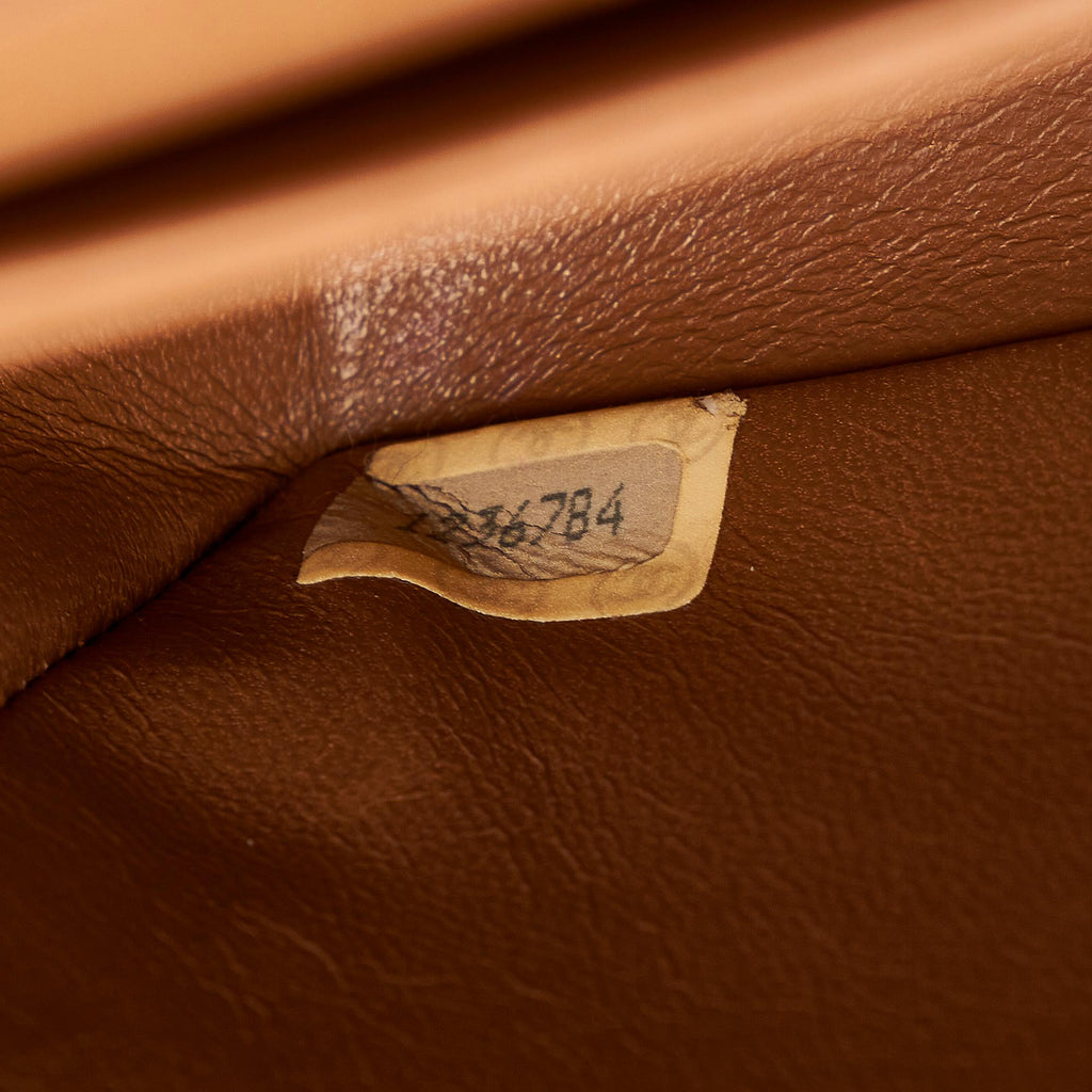 Chanel CC Lambskin Leather Flap Bag (SHG-arKGxI)