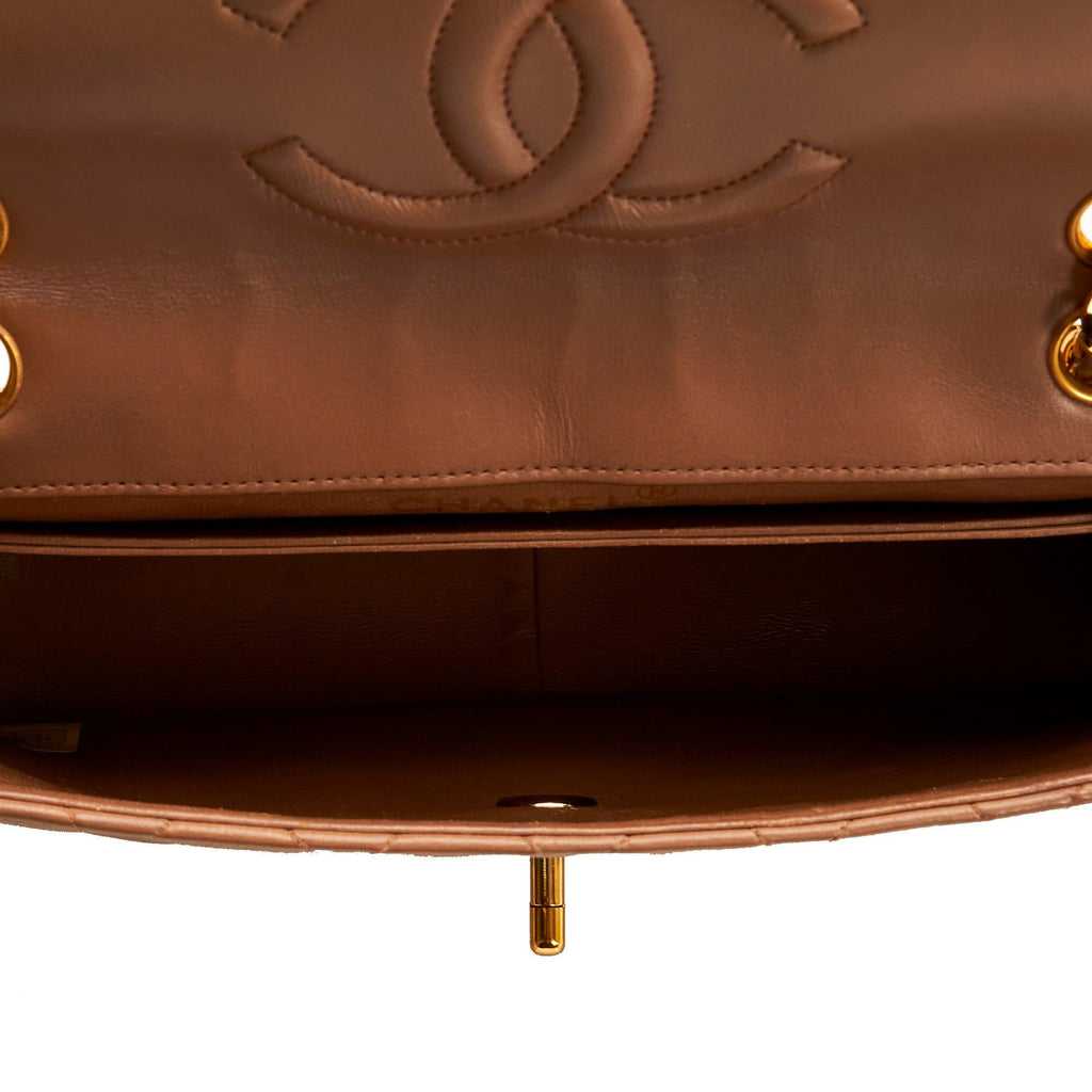 Chanel CC Lambskin Leather Flap Bag (SHG-arKGxI)
