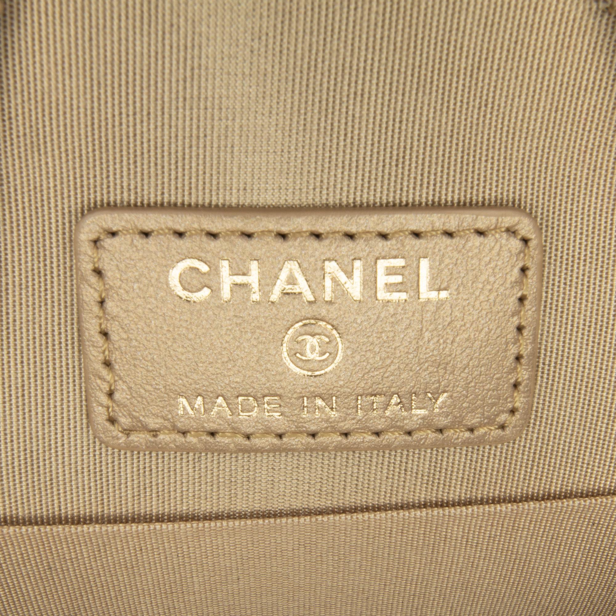 Chanel CC Lambskin Lucky Charms Round Clutch With Chain (SHG-MZAbpr)