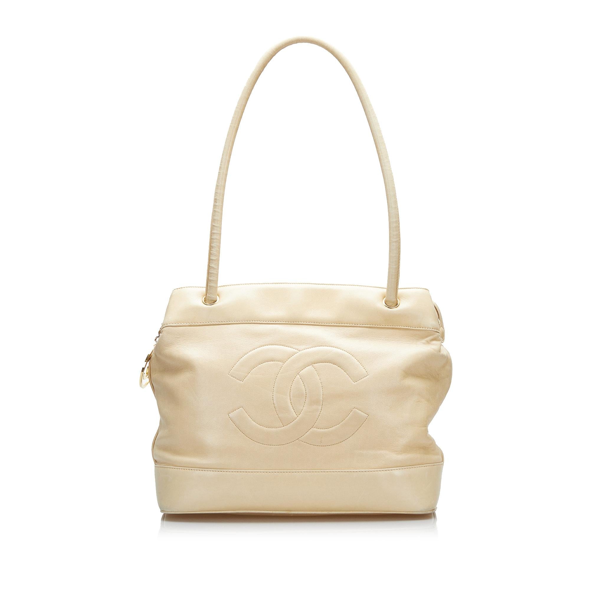 Chanel CC Lambskin Tote Bag (SHG-mS787i)